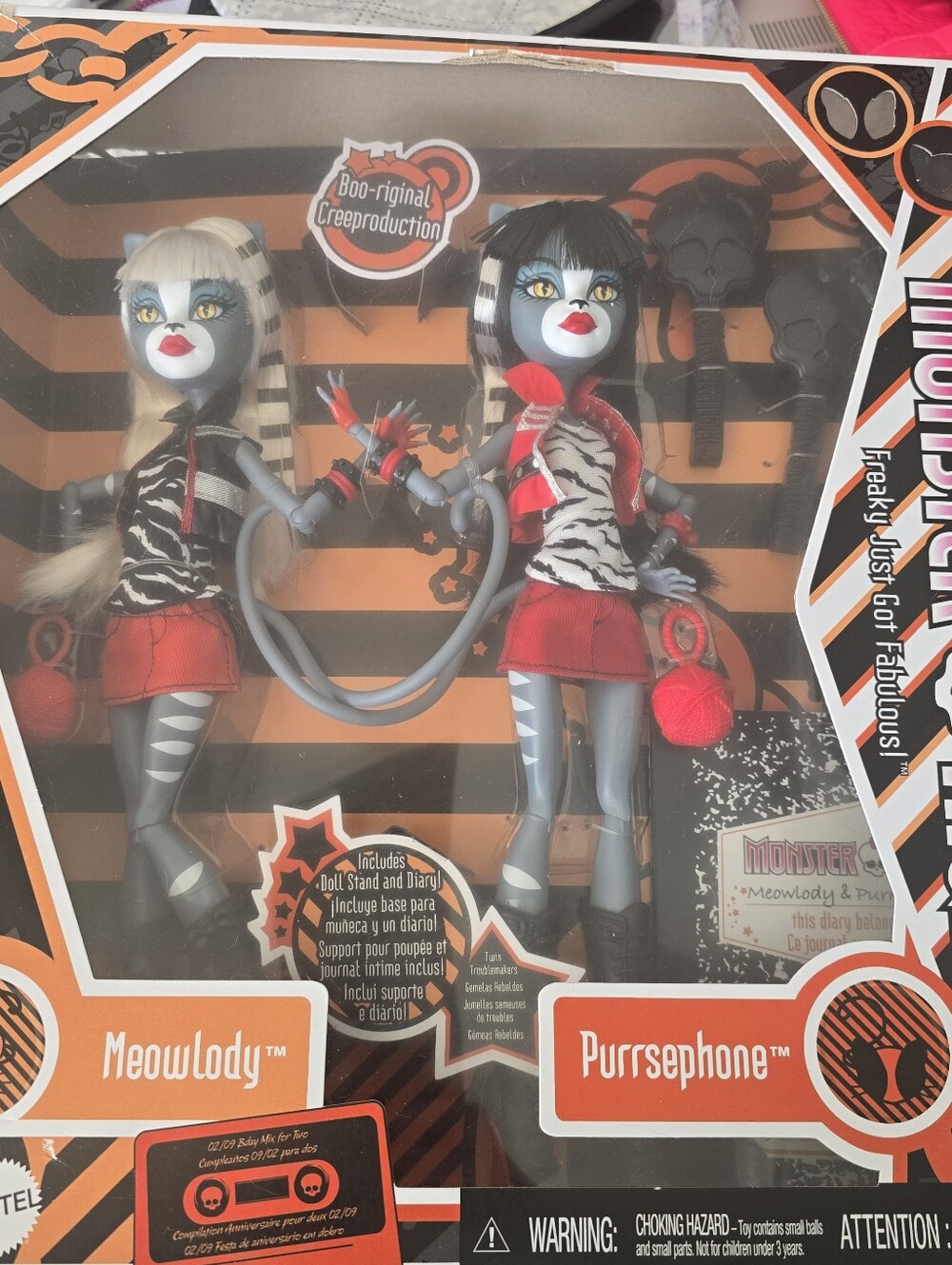 Monster High Meowlody & Purrsephone Werecat Sister Pack - Black & Red